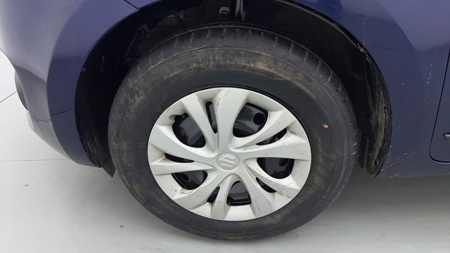 Second-hand 2022 Maruti Suzuki Swift Dzire VXI AT for sale in Noida-20