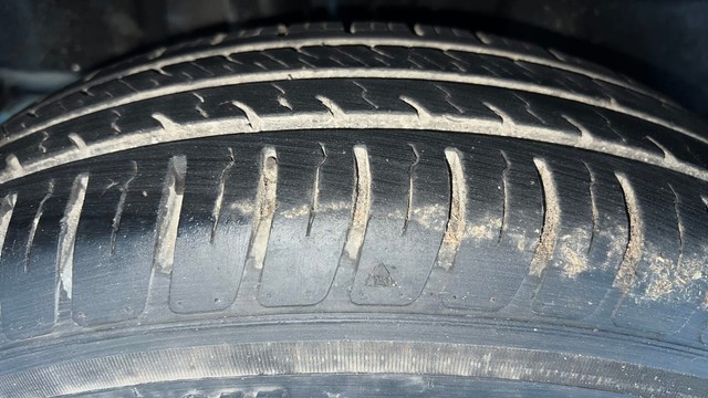 Second-hand 2022 Maruti Suzuki Swift Dzire VXI AT for sale in Noida-36