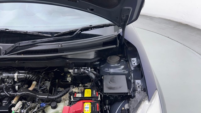 Second-hand 2022 Maruti Suzuki Swift Dzire VXI AT for sale in Noida-38