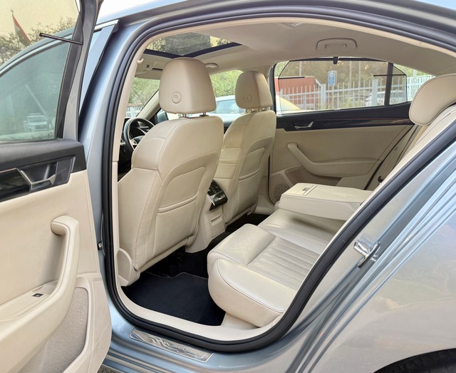 Second-hand 2019 Skoda Superb LK 1.8 TSI AT for sale in New Delhi-12