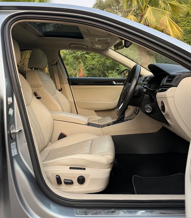 Second-hand 2019 Skoda Superb LK 1.8 TSI AT for sale in New Delhi-8