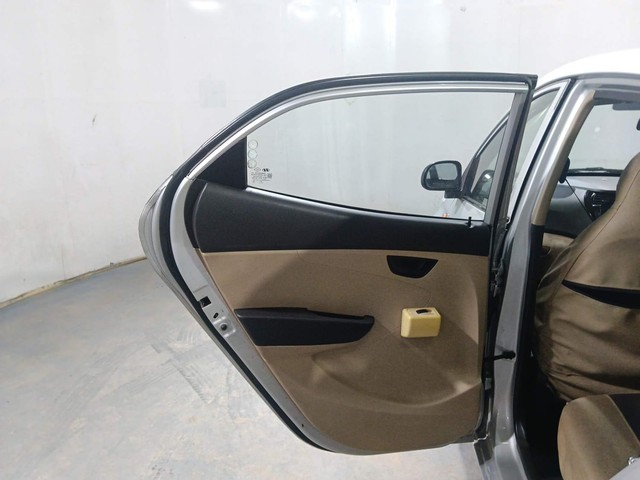 Hyundai EON Magna Second-hand 2013 Hyundai EON Magna for sale in Kochi-33