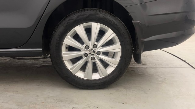 Second-hand 2021 Skoda Superb Petrol Ambition for sale in Chandigarh-19