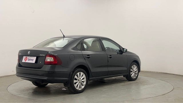 Second-hand 2021 Skoda Superb Petrol Ambition for sale in Chandigarh-3