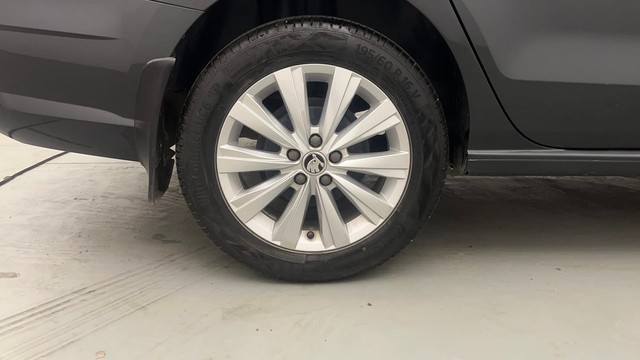 Second-hand 2021 Skoda Superb Petrol Ambition for sale in Chandigarh-18