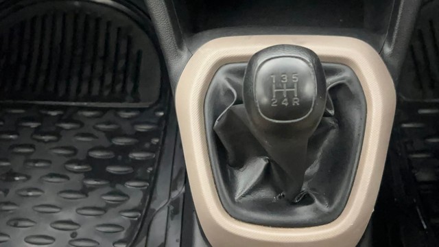 Second-hand 2015 Hyundai Grand i10 1.2 Kappa Magna BSIV for sale in Chandigarh-12