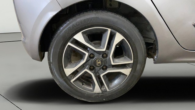 Second-hand 2019 Tata Tiago XZ Plus for sale in Gurgaon-24