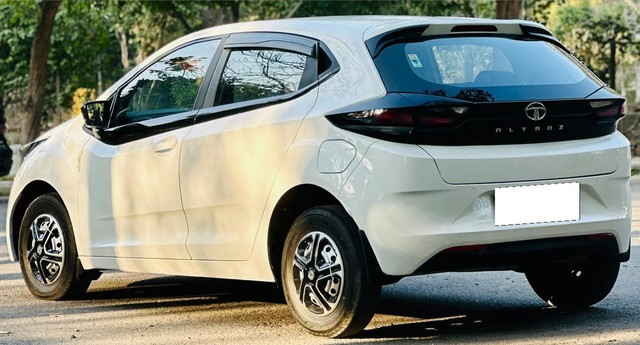 Tata Altroz XE BSVI Second-hand 2022 Tata Altroz XE BSVI for sale in New Delhi-3