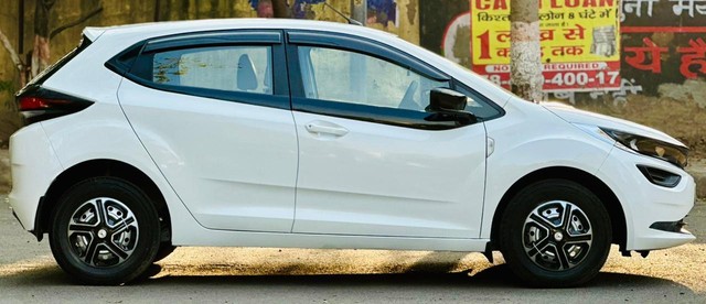 Tata Altroz XE BSVI Second-hand 2022 Tata Altroz XE BSVI for sale in New Delhi-1