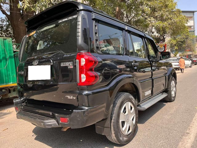 Second-hand 2021 Mahindra Scorpio S5 for sale in New Delhi-3