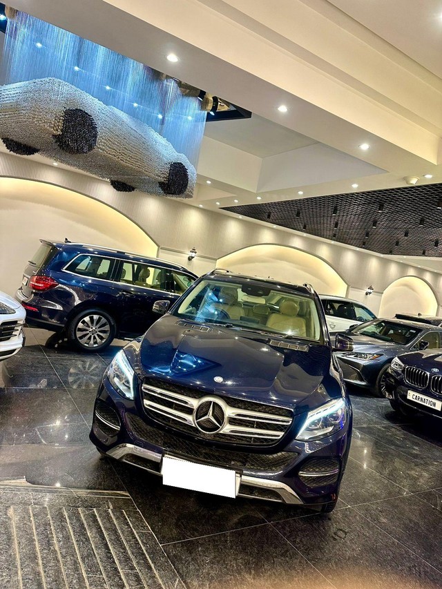 Second-hand 2017 Mercedes-Benz GLE 250d for sale in New Delhi-4