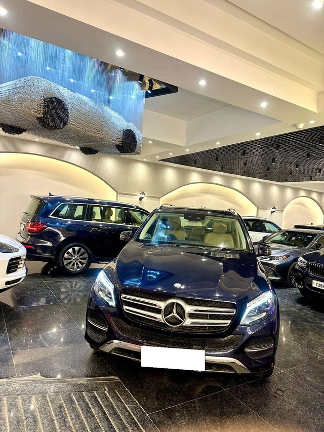 Second-hand 2017 Mercedes-Benz GLE 250d for sale in New Delhi-6