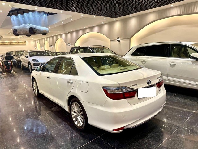 Toyota Camry Hybrid Second-hand 2016 Toyota Camry Hybrid for sale in New Delhi-9