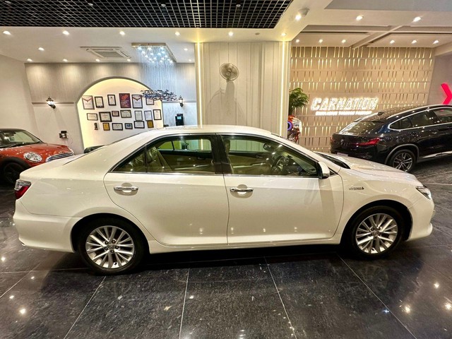 Toyota Camry Hybrid Second-hand 2016 Toyota Camry Hybrid for sale in New Delhi-8