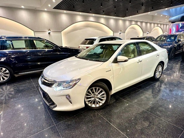 Toyota Camry Hybrid Second-hand 2016 Toyota Camry Hybrid for sale in New Delhi-3