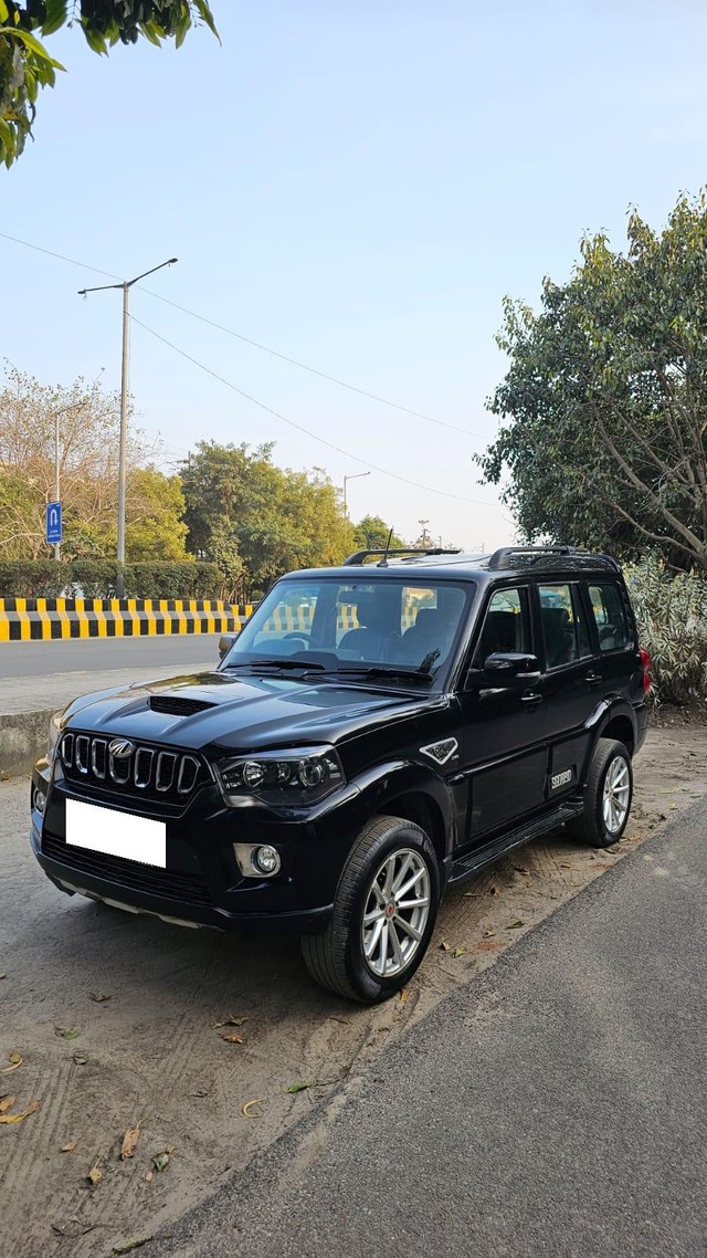 Second-hand 2019 Mahindra Scorpio S9 BSIV for sale in New Delhi-2