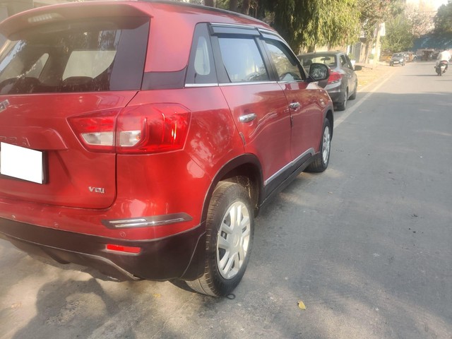 Second-hand 2017 Maruti Suzuki Vitara Brezza VDi Option for sale in New Delhi-13