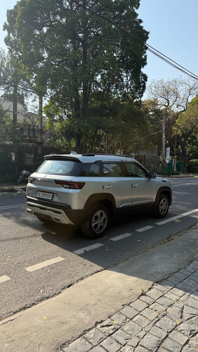 Second-hand 2024 Maruti Suzuki Brezza Lxi for sale in New Delhi-8