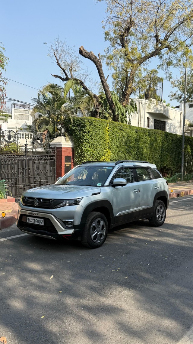 Second-hand 2024 Maruti Suzuki Brezza Lxi for sale in New Delhi-5