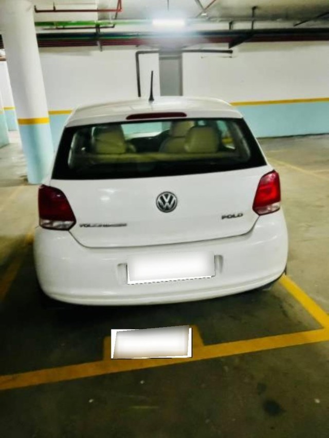 Volkswagen Polo Petrol Highline 1.2L Second-hand 2013 Volkswagen Polo Petrol Highline 1.2L for sale in Gurgaon-0