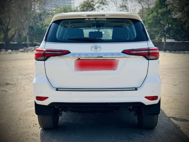 Second-hand 2023 Toyota Fortuner 4X2 AT for sale in New Delhi-2