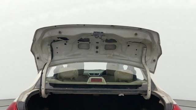 Second-hand 2014 Maruti Suzuki Swift Dzire VXI for sale in Lucknow-20