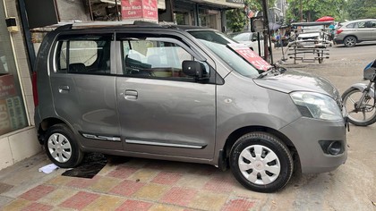 Second-hand 2015 Maruti Suzuki Wagon R LXI CNG for sale in Noida