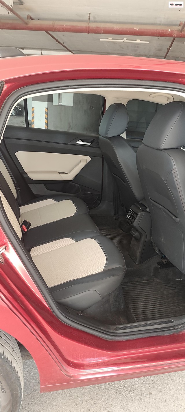 Second-hand 2023 Volkswagen Virtus Topline for sale in Mumbai-11