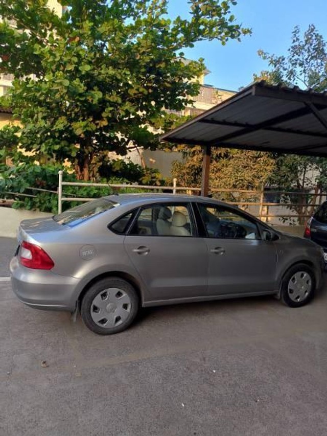 Second-hand 2014 Skoda Rapid 1.6 MPI Ambition Plus for sale in Navi Mumbai-4