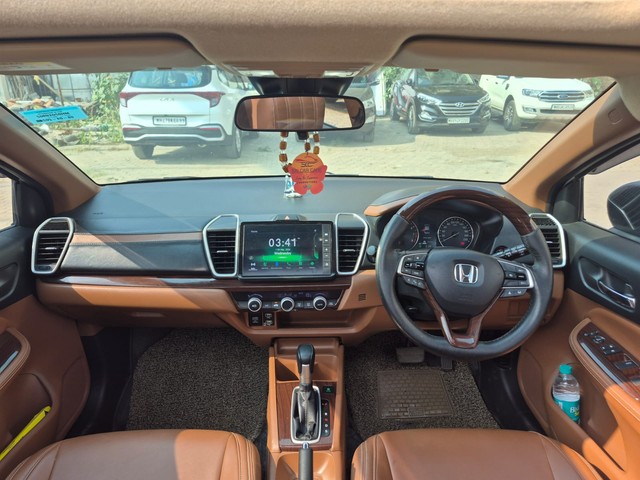 Second-hand 2024 Honda City VX CVT for sale in Mumbai-16