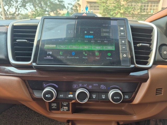 Second-hand 2024 Honda City VX CVT for sale in Mumbai-20