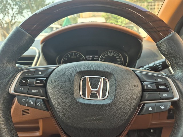 Second-hand 2024 Honda City VX CVT for sale in Mumbai-9