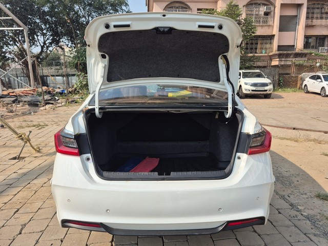 Second-hand 2024 Honda City VX CVT for sale in Mumbai-19