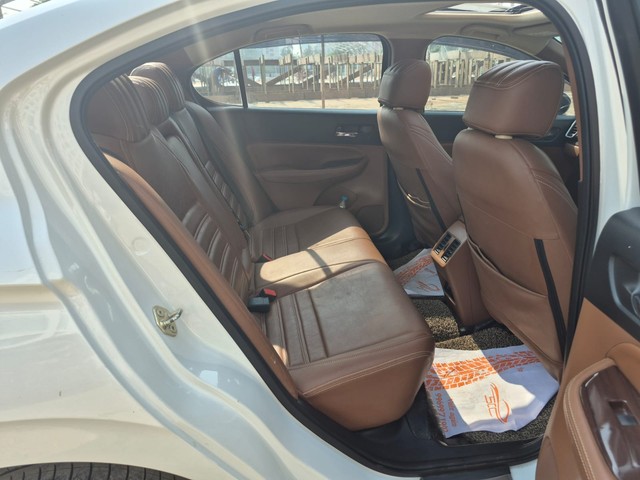 Second-hand 2024 Honda City VX CVT for sale in Mumbai-12