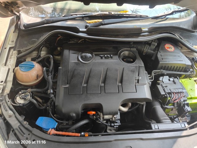 Second-hand 2013 Skoda Rapid 1.6 TDI Elegance for sale in Chennai-4