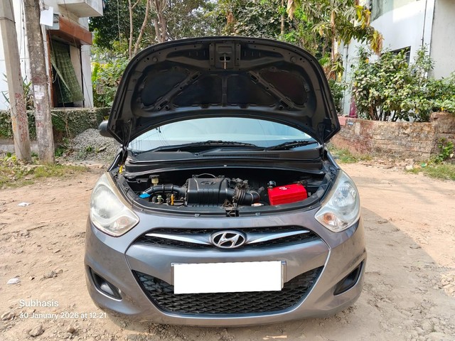 Second-hand 2015 Hyundai i10 Magna 1.1L for sale in Kolkata-12