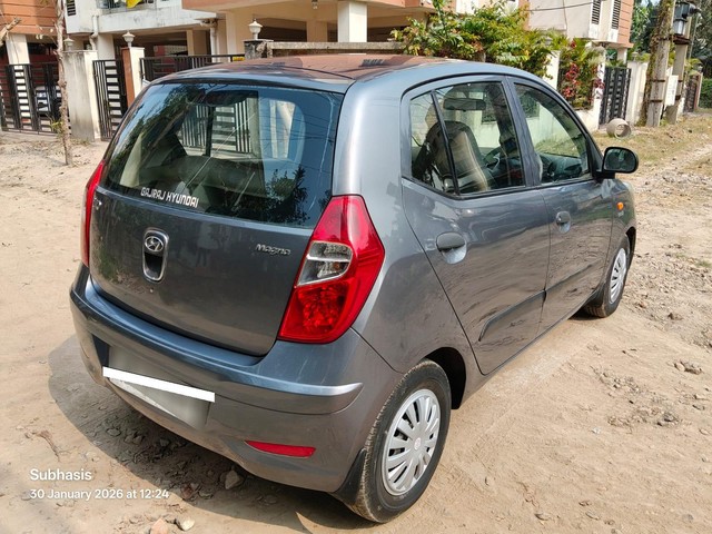 Second-hand 2015 Hyundai i10 Magna 1.1L for sale in Kolkata-9