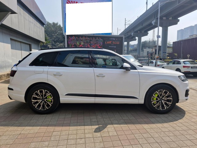 Second-hand 2016 Audi Q7 45 TDI Quattro Technology for sale in Mumbai-5