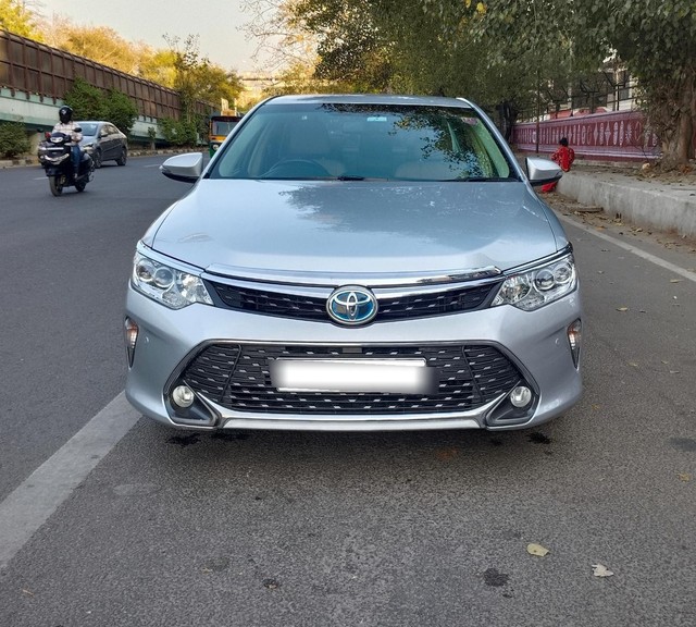 Toyota Camry Hybrid Second-hand 2016 Toyota Camry Hybrid for sale in New Delhi-4