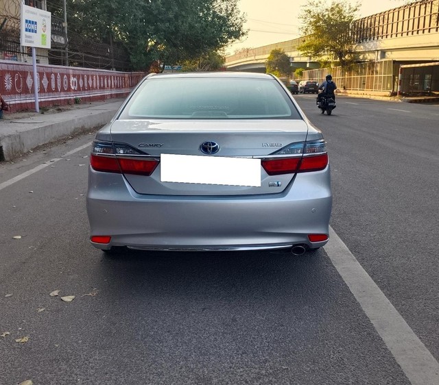 Toyota Camry Hybrid Second-hand 2016 Toyota Camry Hybrid for sale in New Delhi-2