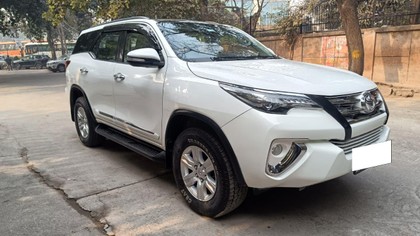 Second-hand 2016 Toyota Fortuner 2.7 2WD AT BSIV for sale in New Delhi