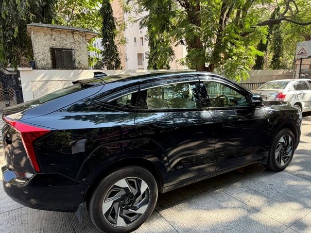 Mahindra XEV 9e Pack Three Select 11.2kw Charger - Photo 8