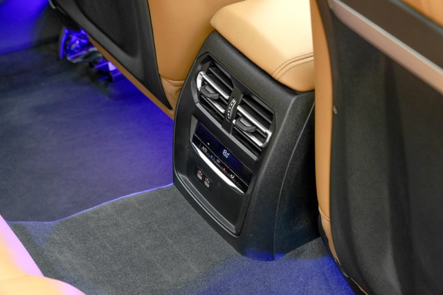 BMW 3 Series Long Wheelbase 320Ld M Sport Second-hand 2025 BMW 3 Series Long Wheelbase 320Ld M Sport for sale in Gurgaon-9