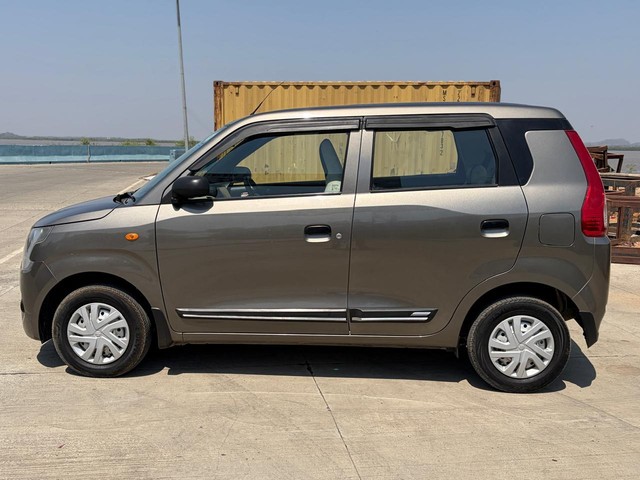 Second-hand 2022 Maruti Suzuki Wagon R CNG LXI for sale in Virar-3