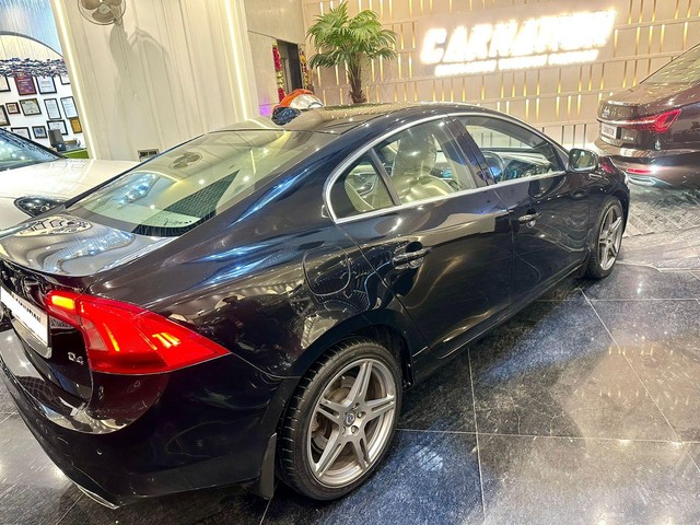 Volvo S60 D4 SUMMUM Second-hand 2016 Volvo S60 D4 SUMMUM for sale in New Delhi-1