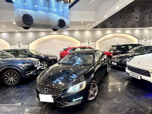 Volvo S60 D4 SUMMUM Second-hand 2016 Volvo S60 D4 SUMMUM for sale in New Delhi-2