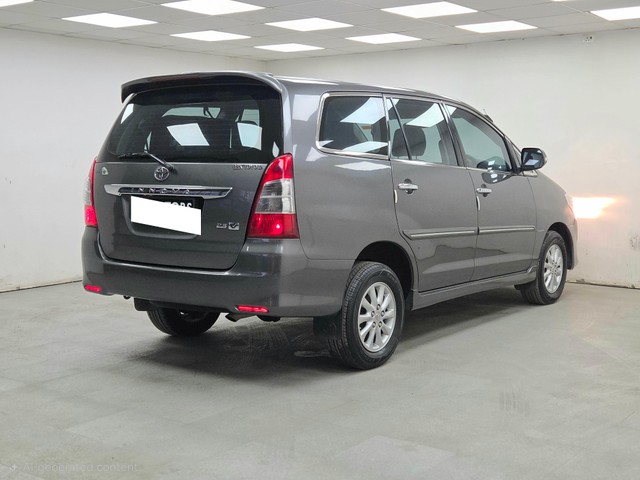Second-hand 2012 Toyota Innova 2.5 VX (Diesel) 7 Seater BS IV for sale in Pune-13