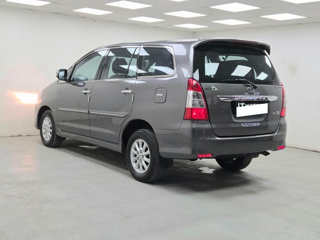 Second-hand 2012 Toyota Innova 2.5 VX (Diesel) 7 Seater BS IV for sale in Pune-3