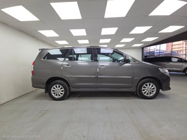 Second-hand 2012 Toyota Innova 2.5 VX (Diesel) 7 Seater BS IV for sale in Pune-1