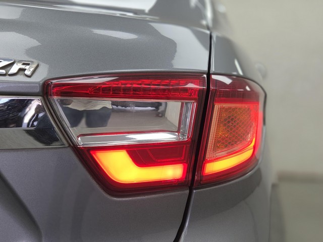 Second-hand 2012 Toyota Innova 2.5 VX (Diesel) 7 Seater BS IV for sale in Pune-12